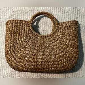 Straw bag, perfect for summer!